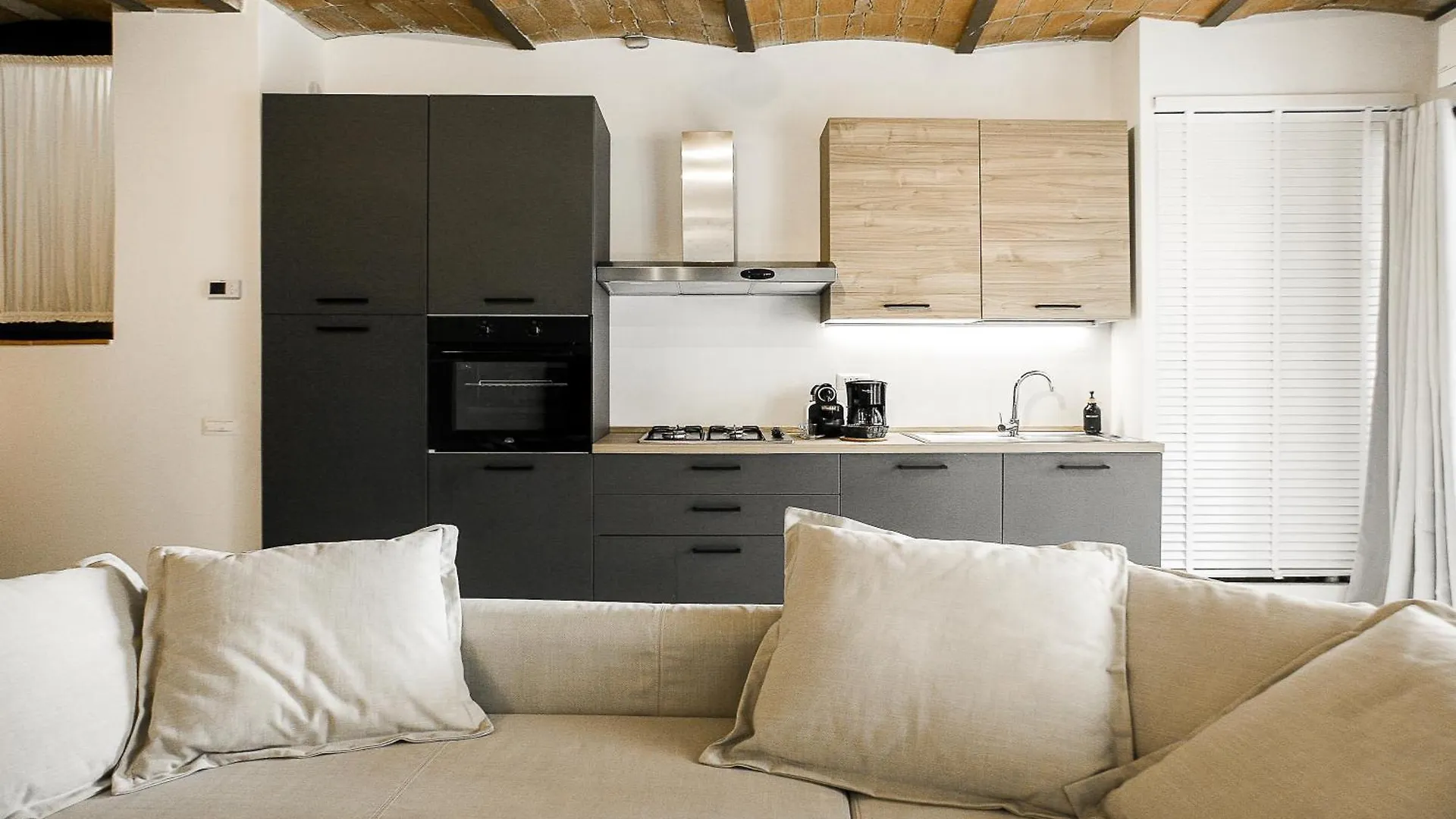 The Masters' House - Arezzo Design Studio 0*,